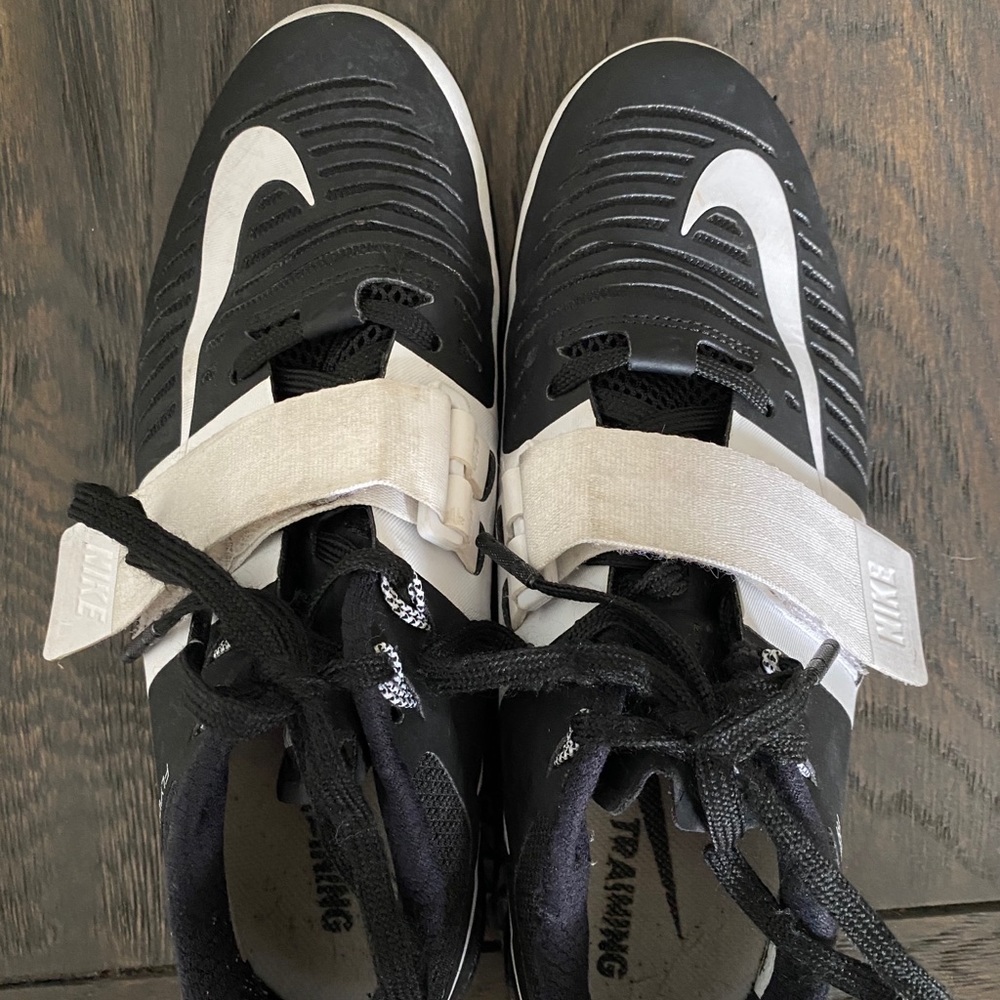 Nike Romaleo’s 3 weightlifting shoes 7.5